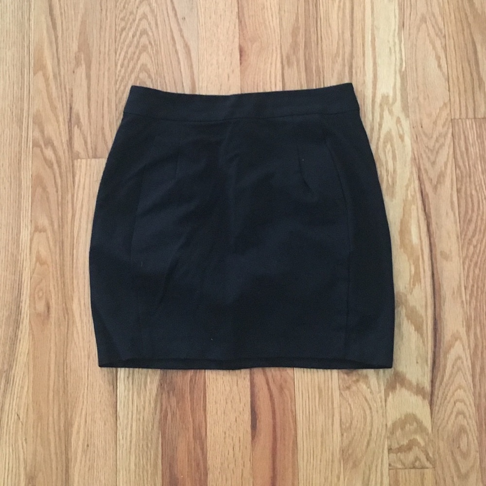 Mini dressy black skirt very good quality